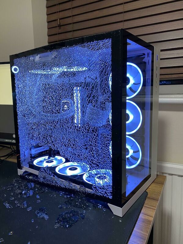 shattered homemade glass PC, funny people having a worse day, well that sucks