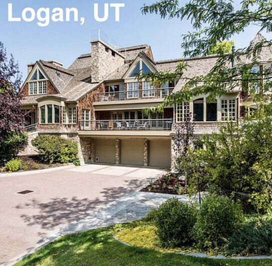 30+ Truly Wild Zillow Listings