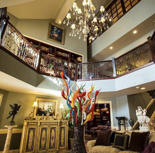 30+ Truly Wild Zillow Listings