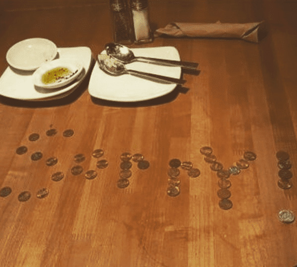 bad tippers, sorry written in pennies, waiters and waitresses horror stories, bad tipping, tips