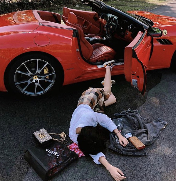 Flaunt your wealth challenge, falling stars challenge, funny photos of rich people, wealth, inequality, dumb rich people, showing off fancy cars and money, rich people bragging, flauntyourwealth