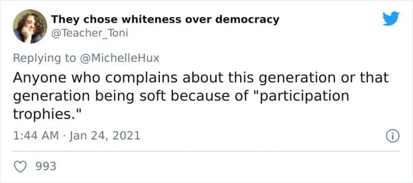 Relationship red flags, funny tweets about red flags, relatable tweets, twitter thread about red flags, narcissists, viral twitter thread