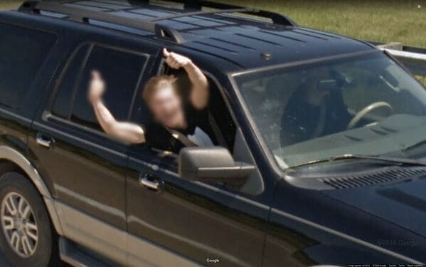 Funny google street view, pictures from google accidentally captured, funny pics from google, weird wtf moments on google, Jon Rafman, art, photos, cool pics