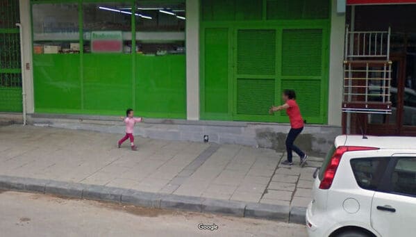 Funny google street view, pictures from google accidentally captured, funny pics from google, weird wtf moments on google, Jon Rafman, art, photos, cool pics