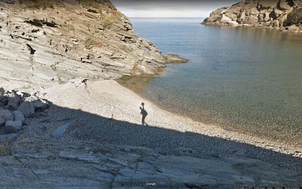 Funny google street view, pictures from google accidentally captured, funny pics from google, weird wtf moments on google, Jon Rafman, art, photos, cool pics