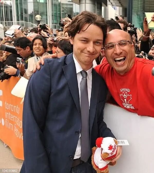 Funny celebrity fan photos, pics of celebs with fans, celebrity photobombs, hilarious pictures of famous people with regular people, Nicholas cage, tom hanks, game of thrones, famous movie stars taking photos with fans, funny pics, moments caught on camera between celebs and fans