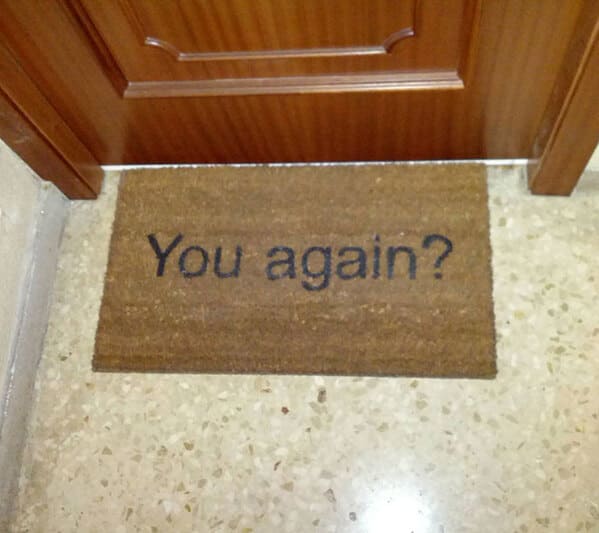 Funny doormats, funny pics from houseguests, r funny, reddit, jokes, dog jokes, weird signs, houseguests not feeling welcome, hilarious signs outside house, lol