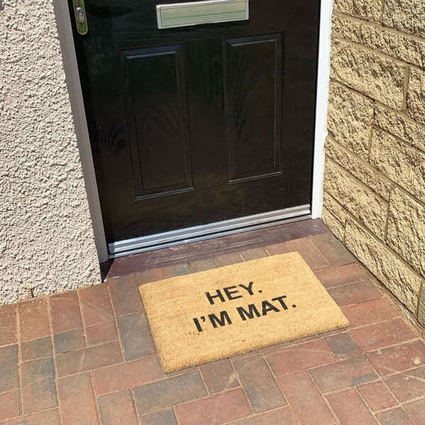 Funny doormats, funny pics from houseguests, r funny, reddit, jokes, dog jokes, weird signs, houseguests not feeling welcome, hilarious signs outside house, lol