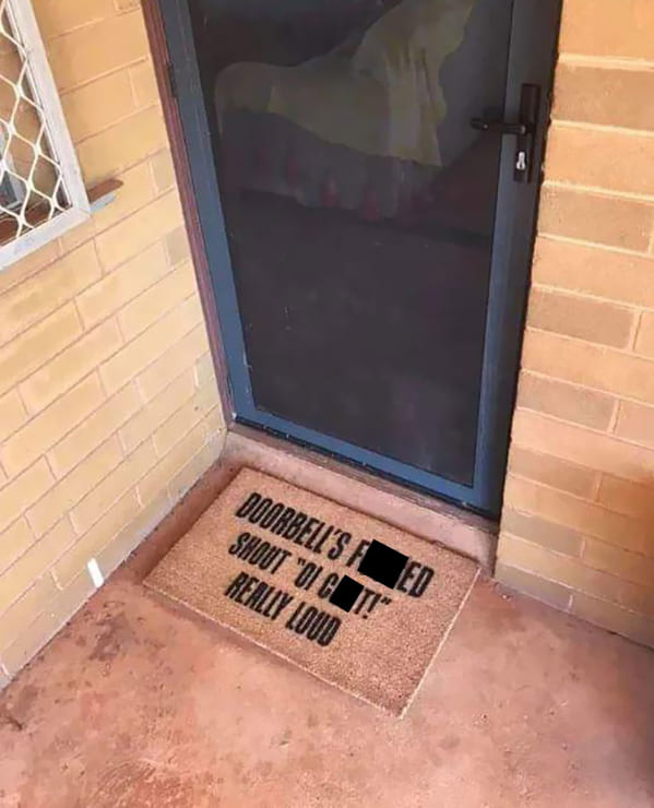 Funny doormats, funny pics from houseguests, r funny, reddit, jokes, dog jokes, weird signs, houseguests not feeling welcome, hilarious signs outside house, lol