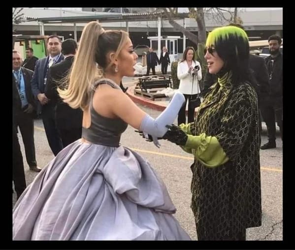 ariana grande and billie eilish meeting, Funny Fake history photos, r fakehistoryporn, facts about history that are not true, false textbook photos, historical pics with funny captions, lol, jokes, old photos with hilarious explanations, funny pics