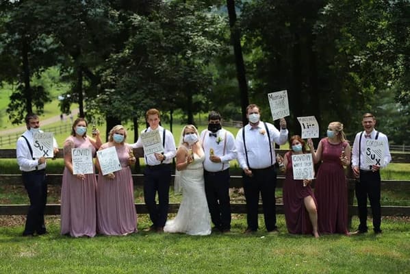 Trashy weddings, funny wedding fails, weird bride and groom photos, not so classy weddings, people being idiots at wedding reception and ceremony, funny pics, reddit r trashy