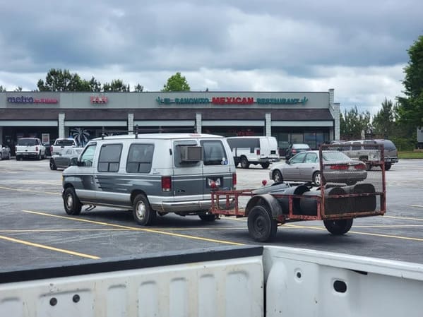 van with AC unit in window, Funny DIY solutions, DIY fails, funny pictures of people trying to fix something and making it worse, lol, reddit, r redneckengineering, do it yourself, questionable DIY projects