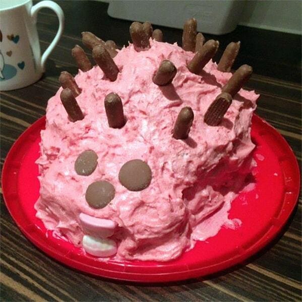 Hedgehog cake fails, nailed it, cakes with threatening auras, funny pictures of terrible bakers, funny meme, cakes, baking, lol