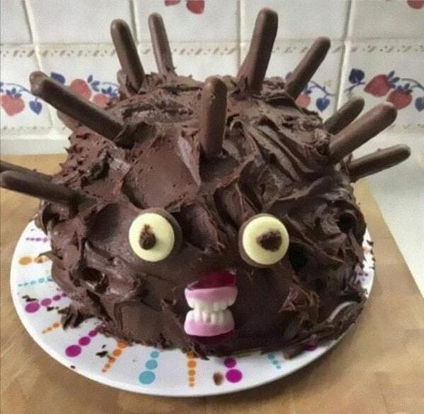 Hedgehog cake fails, nailed it, cakes with threatening auras, funny pictures of terrible bakers, funny meme, cakes, baking, lol