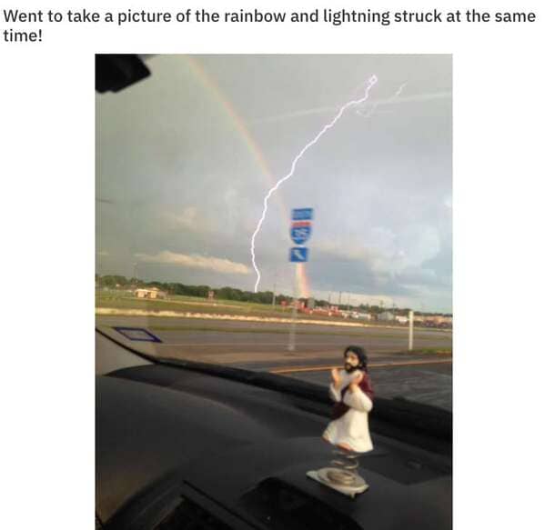 lightning striker and rainbow at the same time, Never tell me the odds, r nevertellmetheodds, reddit, funny pics, impossible moments caught on camera, things that actually happened against all odds, weird, cool, perspective