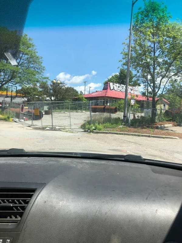 Used to be a Pizza Hut, twitter account about Pizza Hut new businesses, funny photos, pics of weird buildings, funny, lol