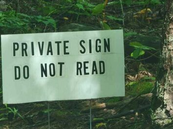 Useless, Unsuccessful, And/Or Unpopular Signage (35 Pics)