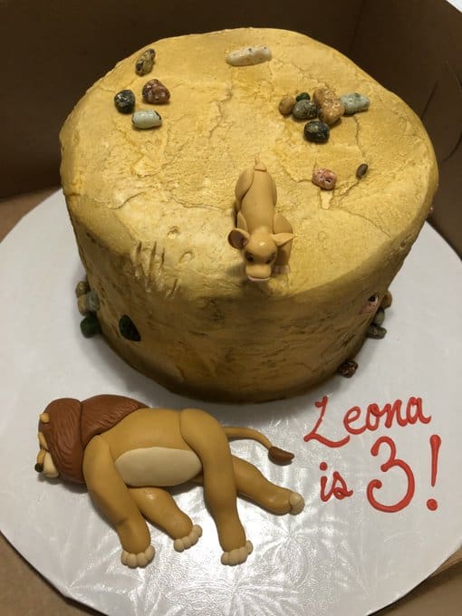 Mufasa dying birthday cake - kids birthday party